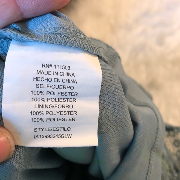 Lily White Women’s Size Small Off Shoulder Blouse - Picture 12 of 12